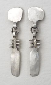 Symbol earrings in silver ES10